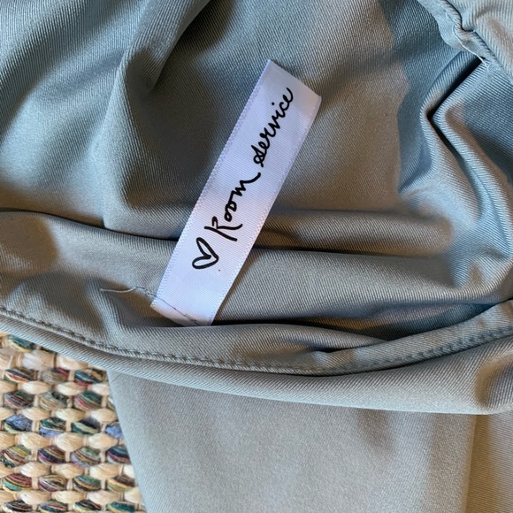 One-Shoulder Bodycon Gown with Side Slit - Picture 8 of 10